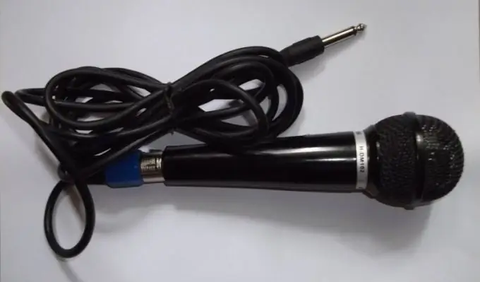 Khoos phib tawj microphone nrog 3, 5 jack lossis usb connector