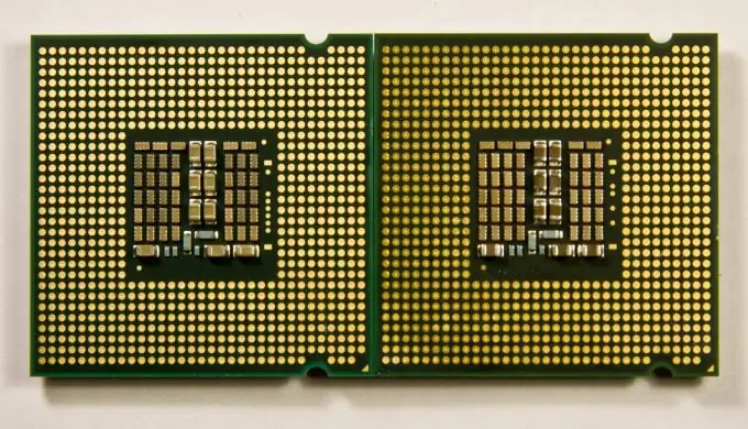 Yuav ua li cas thiaj nrhiav tau hom ntawm cov processor