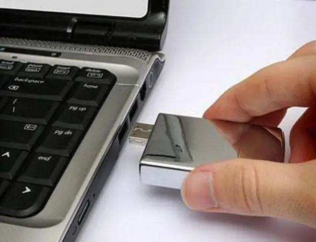 Jak otworzyć dysk flash USB z komputera