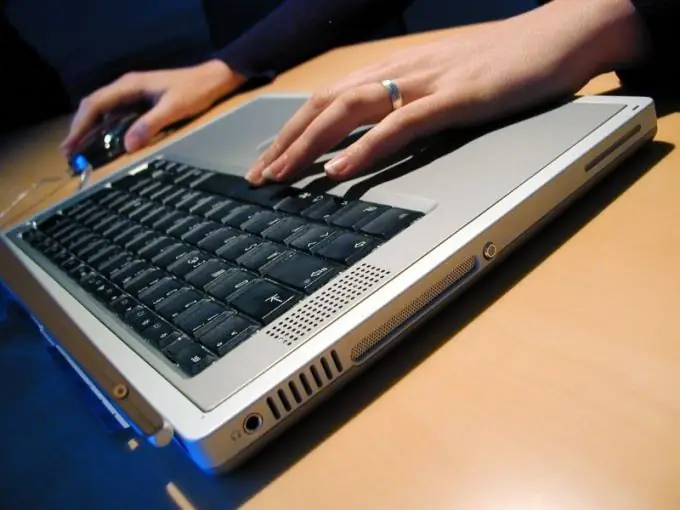 Een laptop opnieuw opstarten in de veilige modus safe