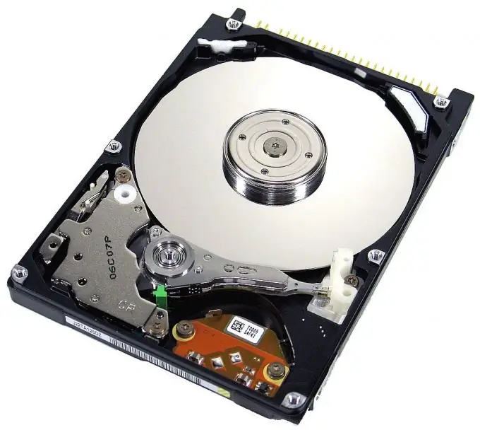 Como instalar um drive de DVD