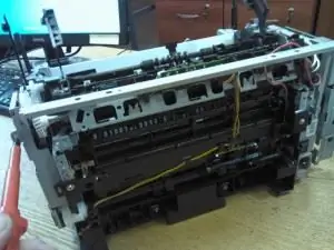 „HP LaserJet M1120 MFP“išmontavimo procedūra