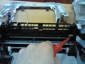 Procedimento de desmontagem do HP LaserJet M1120 MFP