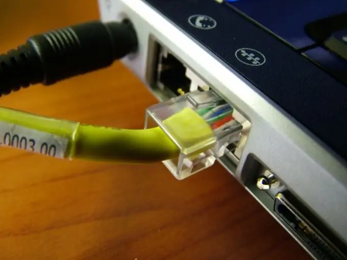 Paano i-configure ang Internet sa pamamagitan ng dalawang network card