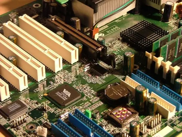 Cara mengetahui nama motherboard