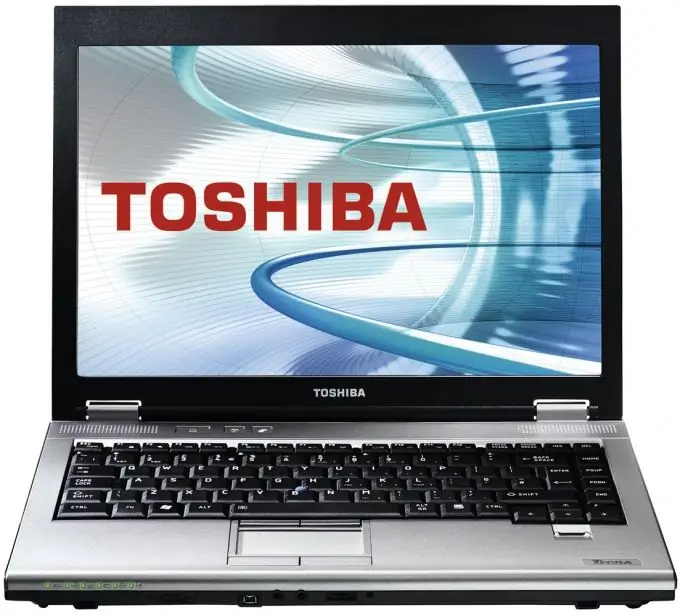 Cum se instalează XP pe un laptop Toshiba