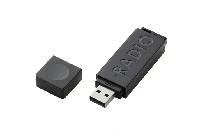 Como formatar uma unidade flash USB com um vírus