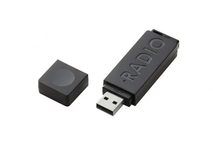 Si të zbuloni kontrolluesin e një flash drive