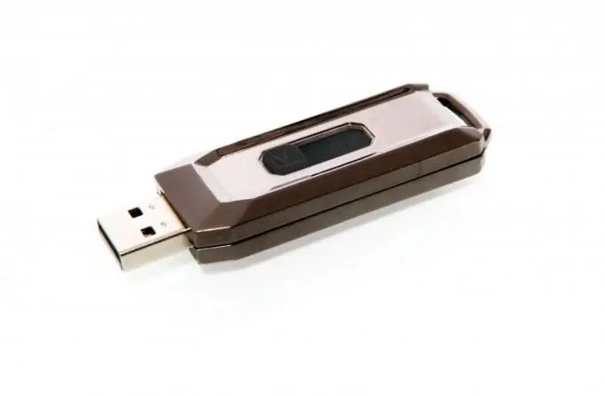 Jinsi ya kuunda programu ya gari la USB