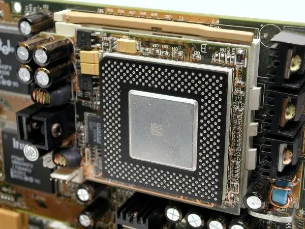 How to install a processor on a computer