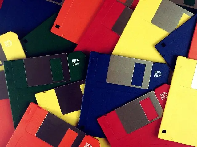 So öffnen Sie eine Diskette