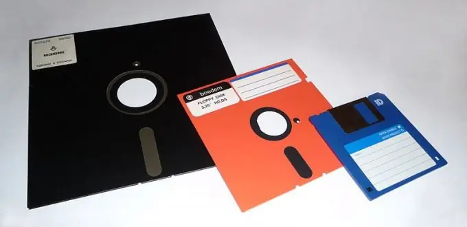 Een afbeelding naar een diskette schrijven