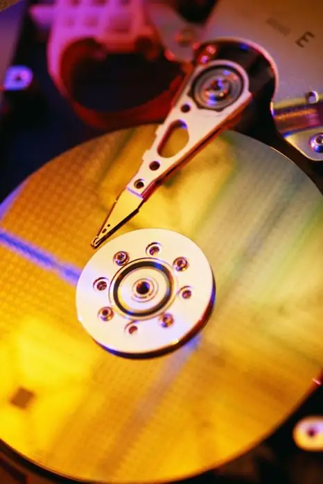 Yuav ua li cas faib cov ntaub ntawv hard drive