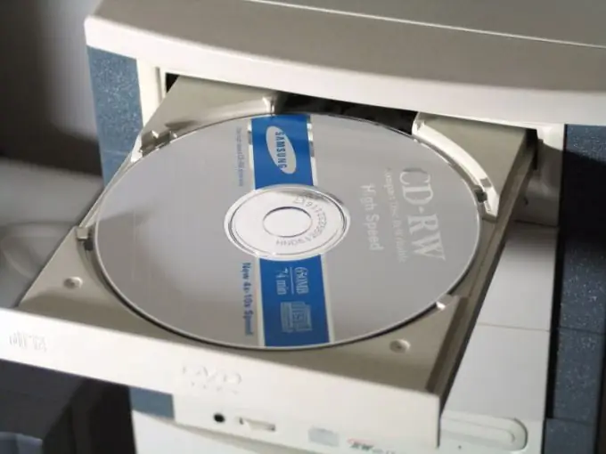 How to remove a CD from the drive